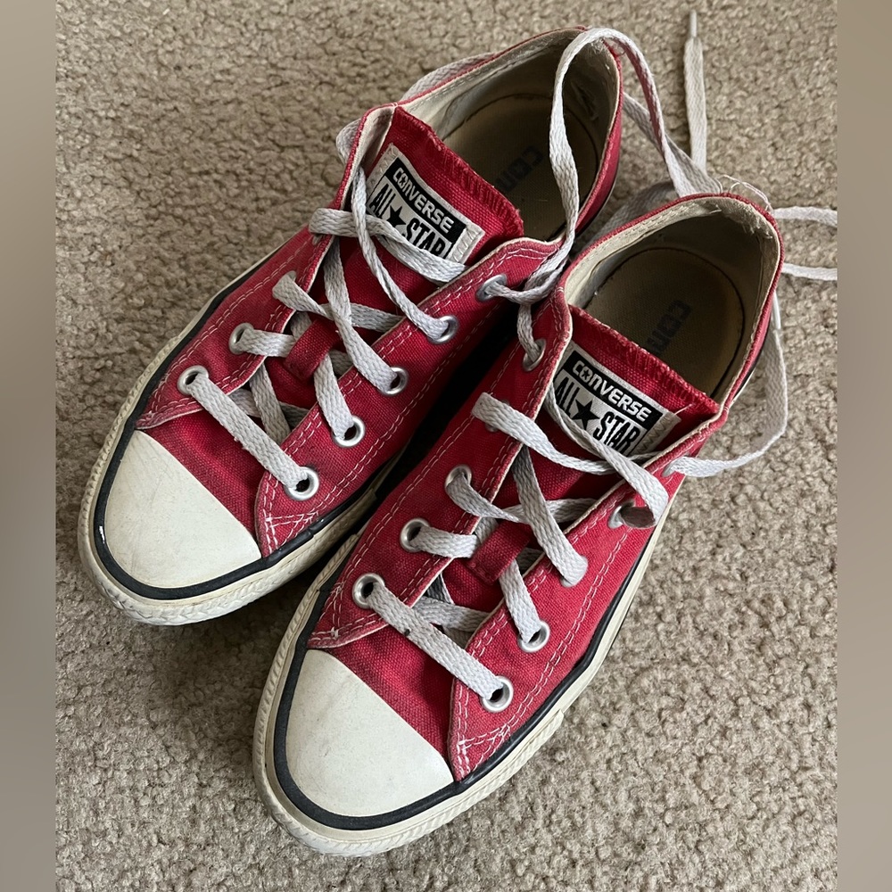 Red converse low tops